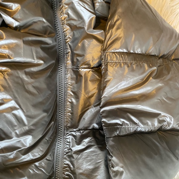 H & M puffer vest - Picture 4 of 6